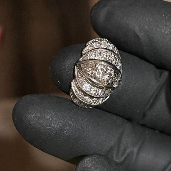 LADYS RING - Picture 3 of 9